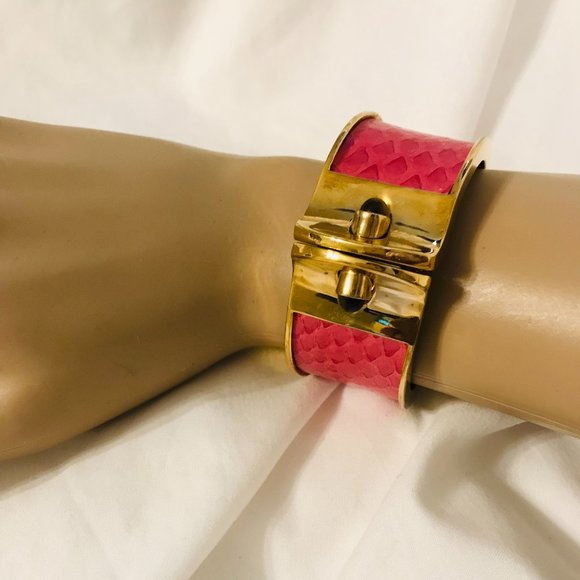 Kara Ross Pink Snakeskin Hinge Cuff Bracelet - Picture 2 of 4
